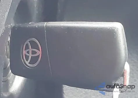 2020 Toyota Camry Le z USA, uszkodzony, nr VIN 4T1C11AK6LU359023